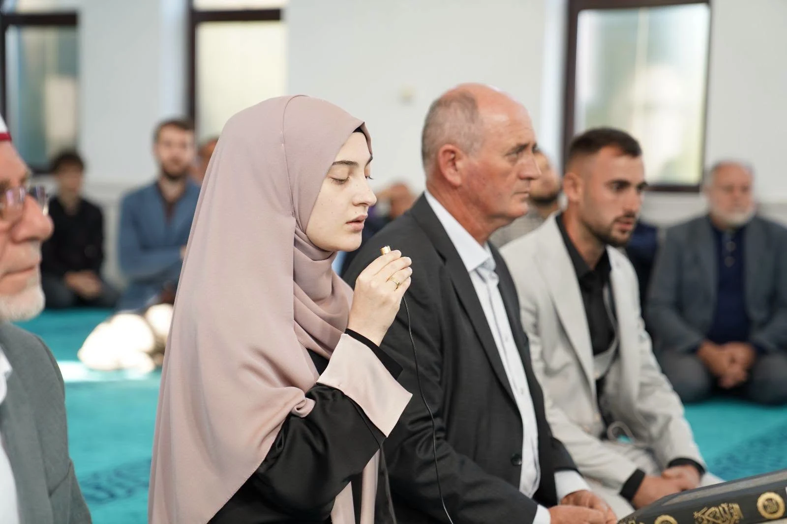 Semire Zulqufli Seferi mori solemnisht titullin hafize e Kur’anit Fisnik